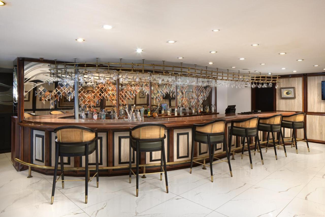 מלון Golden Age Taksim 4*