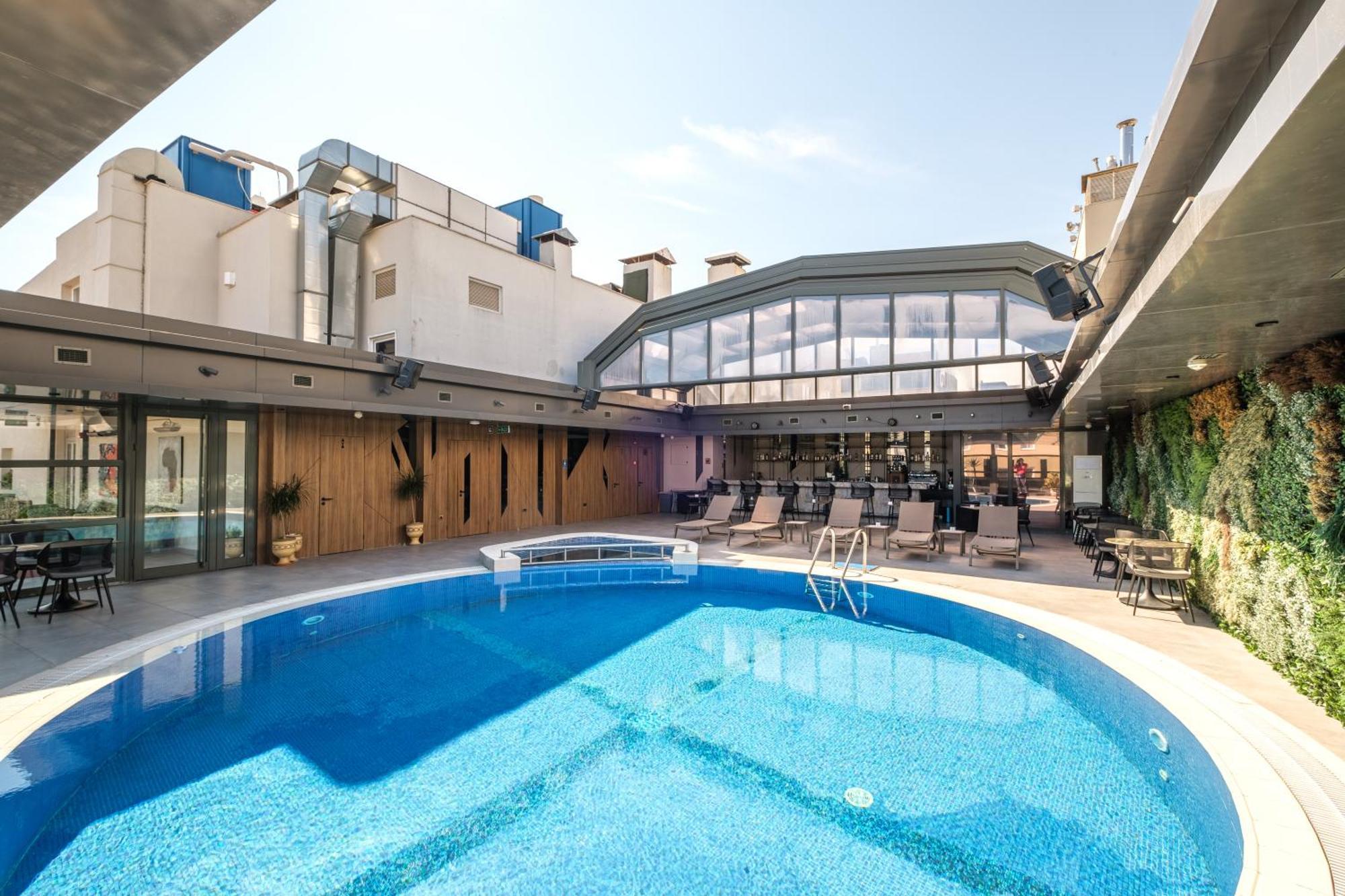 מלון Golden Age Taksim 4*